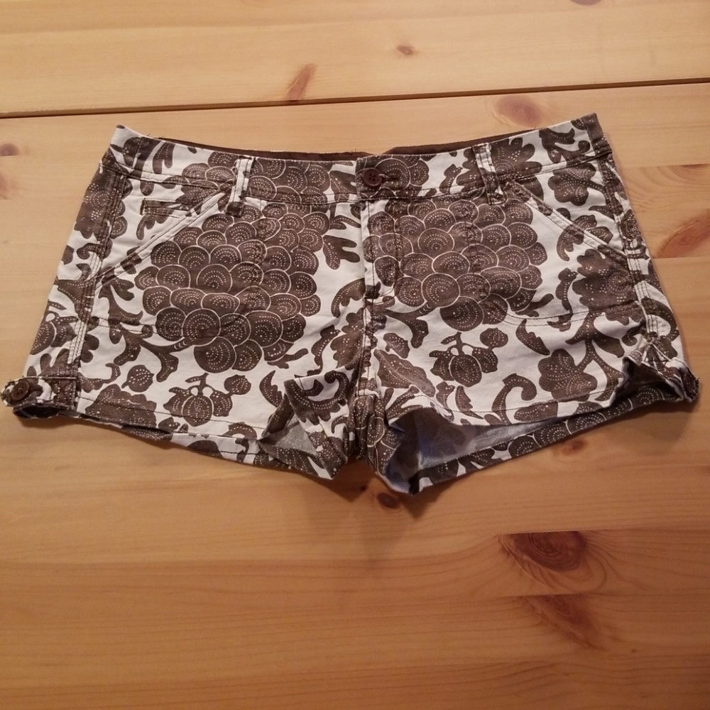 Vintage Style Pattern Shorts Heritage 1981 Cream & Brown Womens Bottoms Size 13